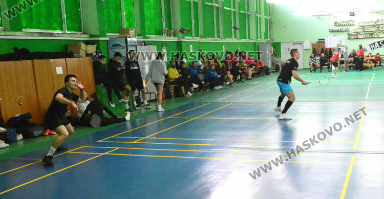 150 състезатели се включват в турнира по бадминтон „Братя Касабян“