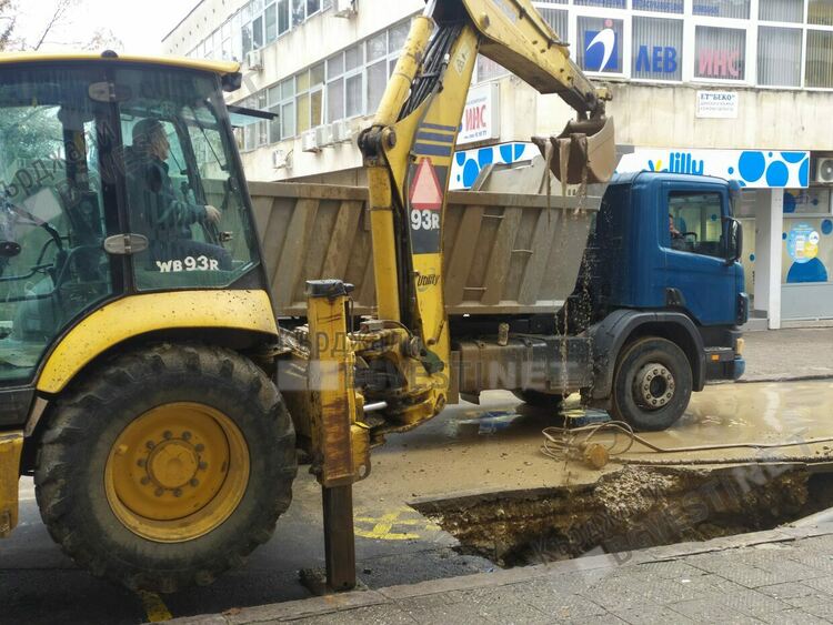 Поредна авария оставя без вода централната част на Кърджали