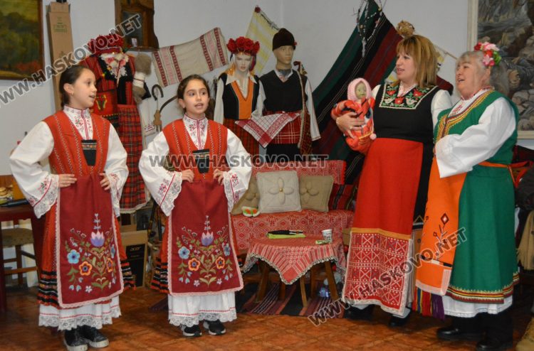 Бабинден отбелязаха в Тракийското дружество в Хасково