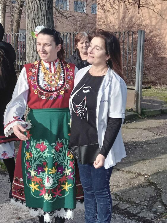 Почетоха бабите в Караджалово