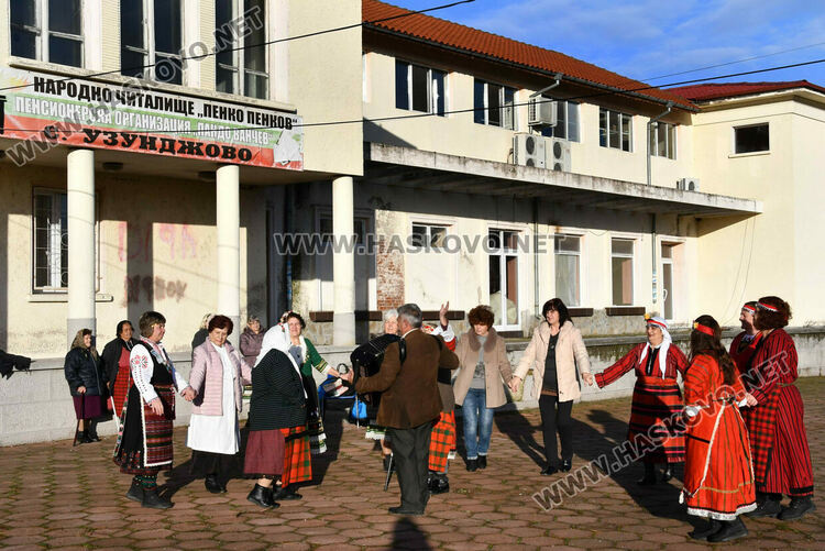 По стар стил отбелязаха Бабинден в Узунджово