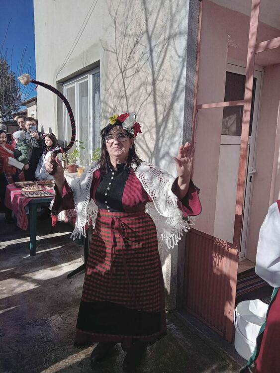 Почетоха бабите в Караджалово