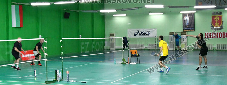 Наградиха победителите на двойки в международния турнир по бадминтон 