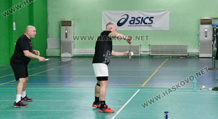 Наградиха победителите на двойки в международния турнир по бадминтон 