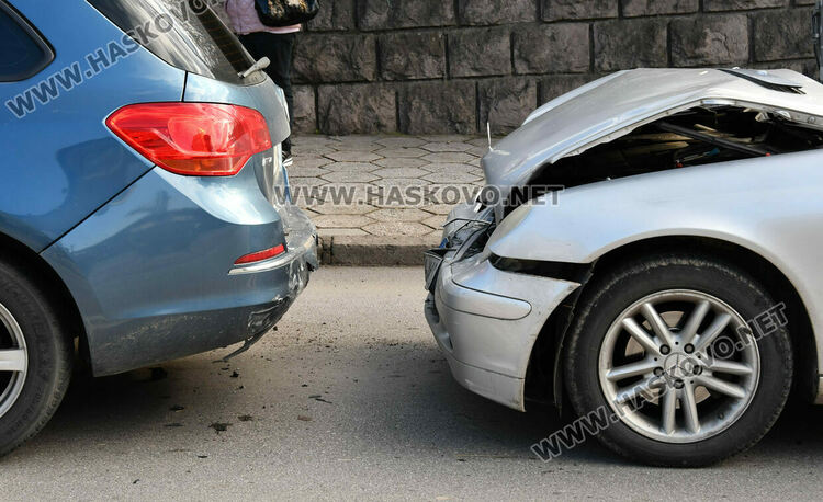 Три коли катастрофираха на Кърджалийска