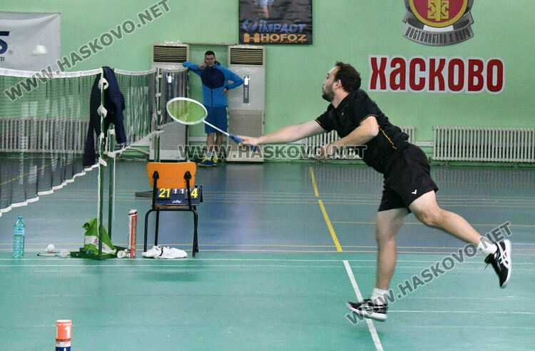 Наградиха победителите на двойки в международния турнир по бадминтон 