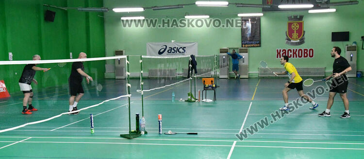 Наградиха победителите на двойки в международния турнир по бадминтон 