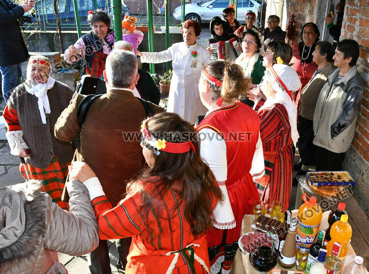 По стар стил отбелязаха Бабинден в Узунджово