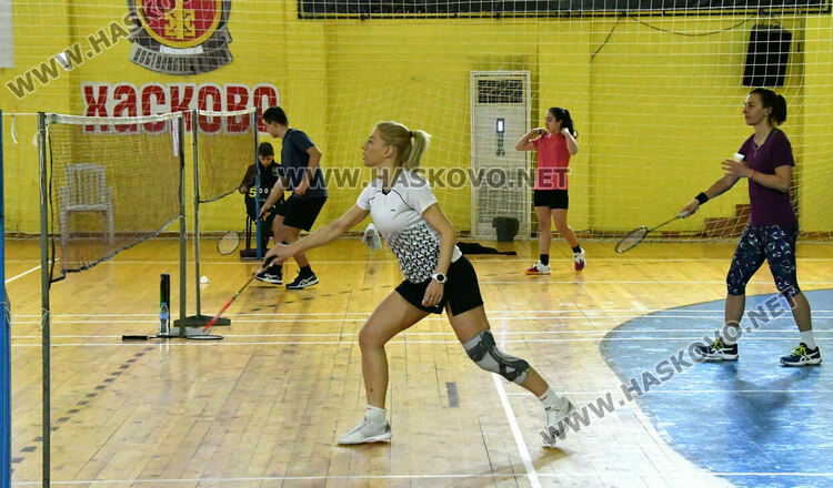 Призьорите на смесени двойки в международния турнир по бадминтон