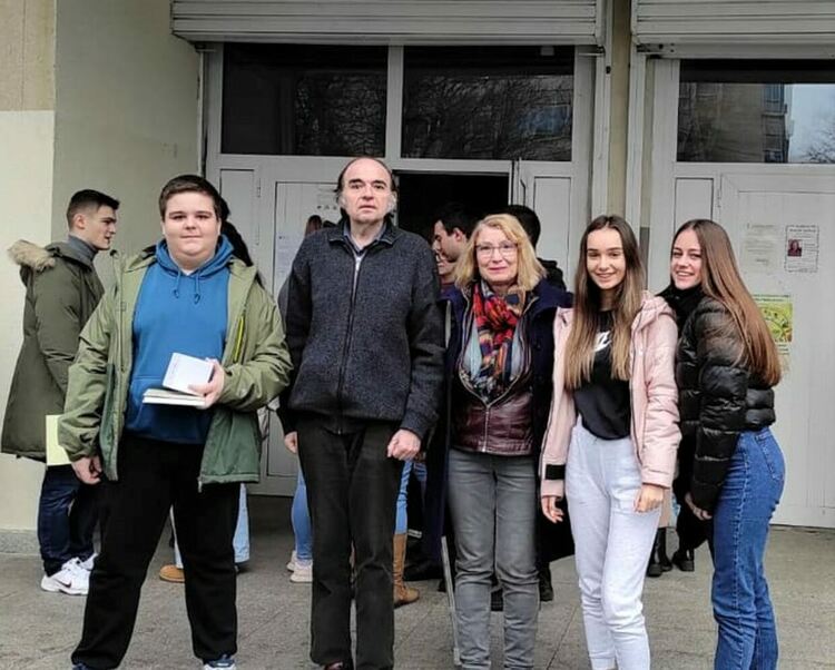 Златен медал за осмокласник от Математическата гимназия на Националното по лингвистика