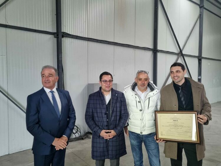 Изграждат фабрика за ски в Асеновград