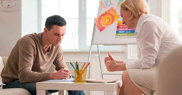 "Арт терапевт" в Защитено жилище за лица с умствена изостаналост търси община Димитровград