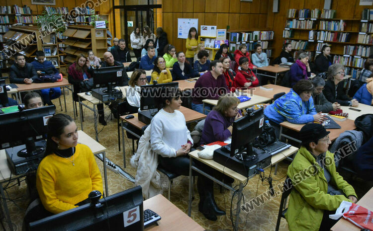 Виктория Бешлийска представи книгата си „Сърце“ в Хасково