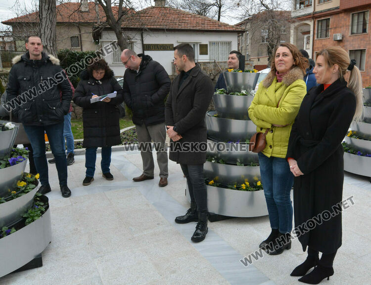 Прерязаха лентата на обновения подход към монумента „Света Богородица“