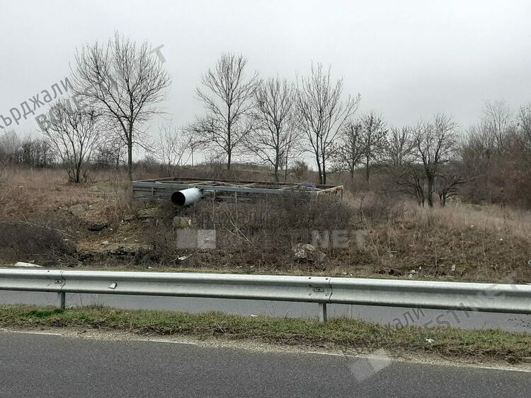 Премахнаха билборда - убиец на пътя Кърджали - Момчилград/снимки/