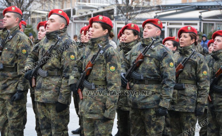 Военна клетва на площад „Свобода“ за първи път от 37 години насам