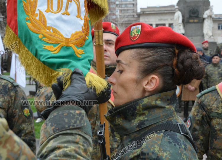 Военна клетва на площад „Свобода“ за първи път от 37 години насам
