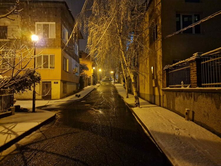 30 см е снежната покривна в най-високите части на асеновградската община 