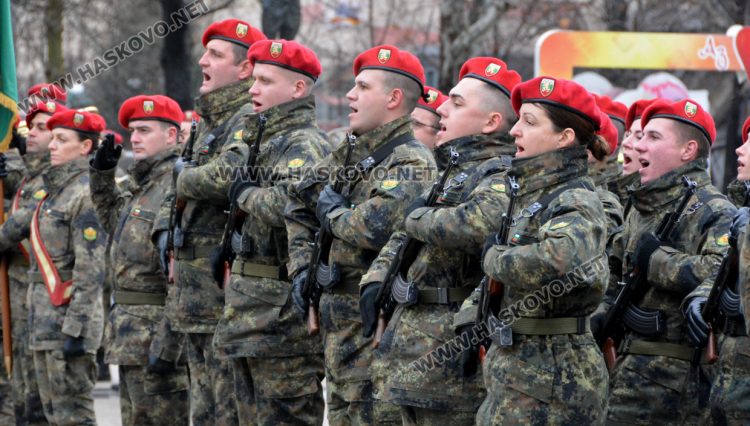 Военна клетва на площад „Свобода“ за първи път от 37 години насам