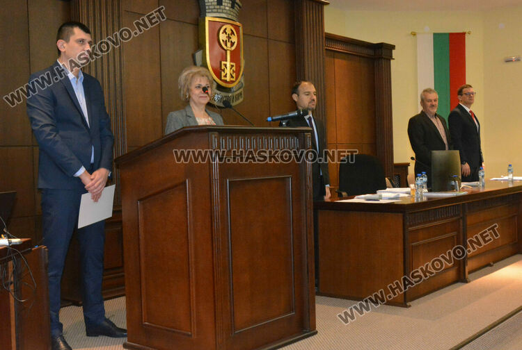 Нов общински съветник положи клетва в Хасково в края на мандата, друг се отказа от мястото си