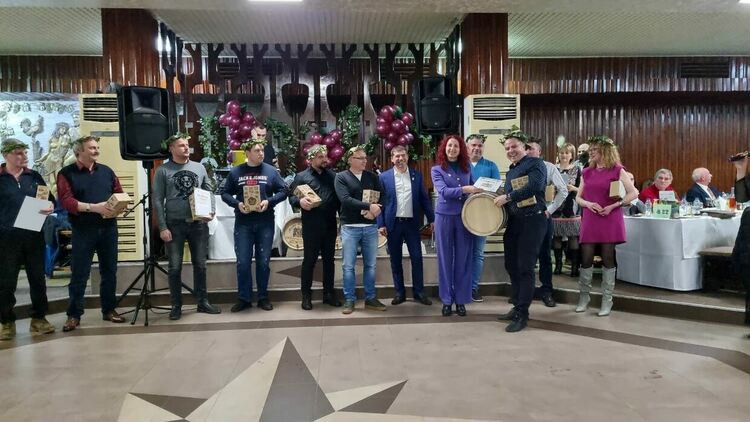 Никола Райчев е големият победител в конкурса "Най-добро домашно вино - реколта 2022 г." (снимки)