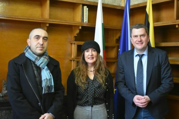 Кметът на община Перник Станислав Владимиров и областният управител Людмил Веселинов се срещнаха с посланика на САЩ Херо Мустафа