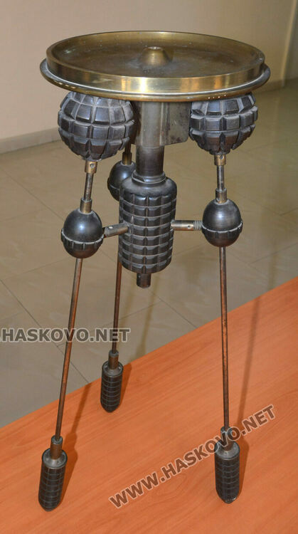 Янко Абаджиев. За майстора на мебели от гранати и избора на автобуси по първата междуградска автобусна линия на  Хасково