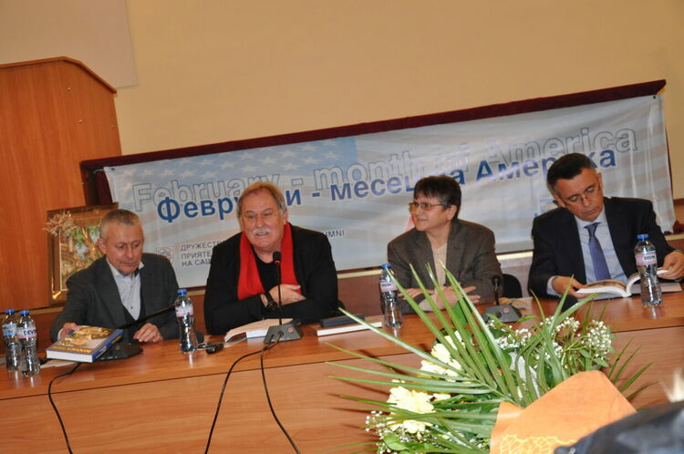 Американски разузнавач ще открие Месеца на Америка в Кърджали