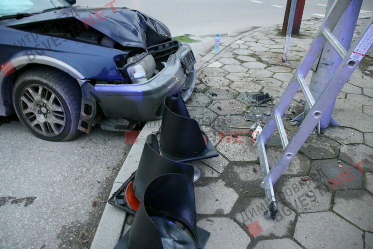 Катастрофа на кръстовището до "Примата"