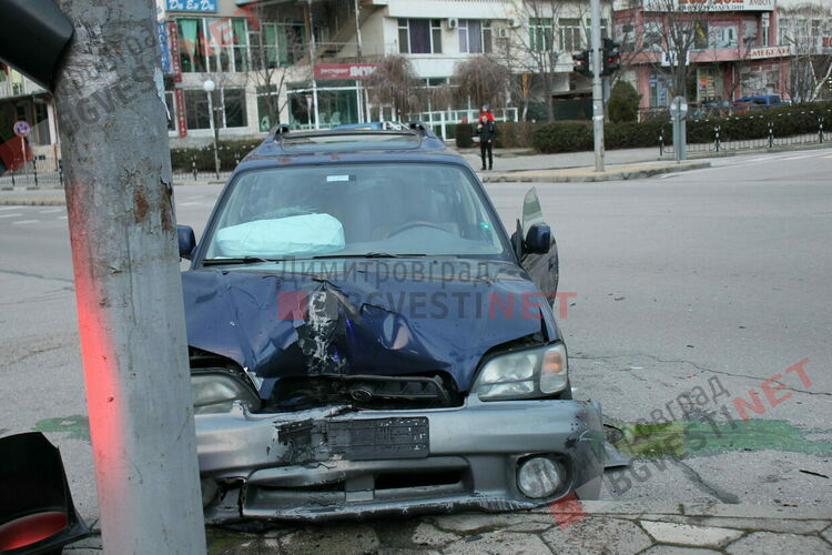 Катастрофа на кръстовището до "Примата"