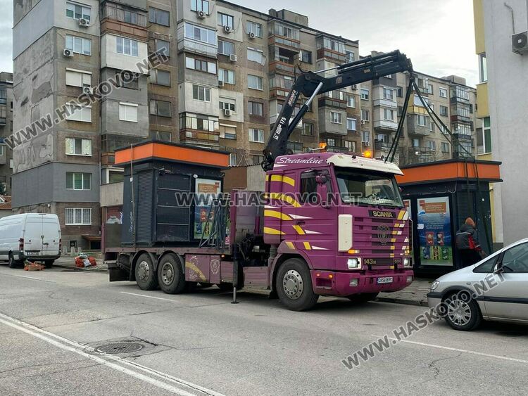 Разчистват павилионите на "Лафка" от Хасково