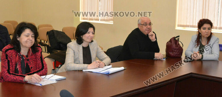 Графичен и интериорен дизайн като нова паралелка в Хасковска област е заложена в план- приема за 8-ми клас