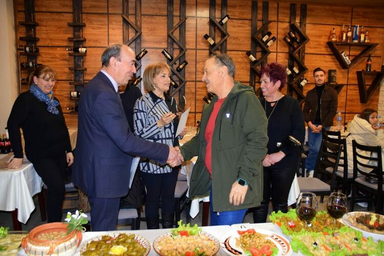 Откриха най-вкусните станимашки сармички (снимки)