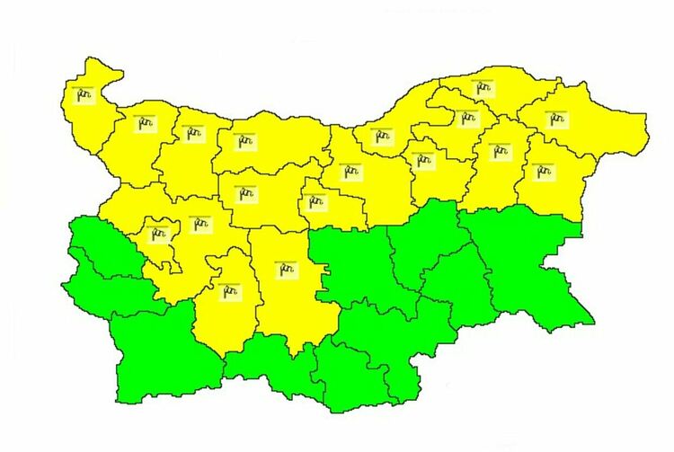 Ветровито, облачно и малко по-топло в четвъртък