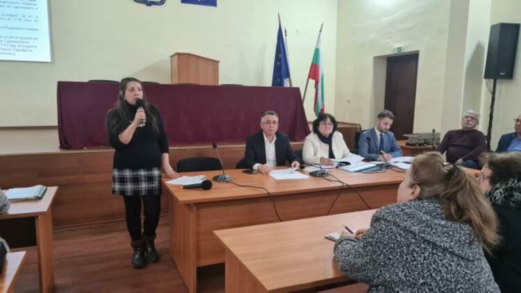 Кметът отговаря на въпроси за  саниране по новата процедура