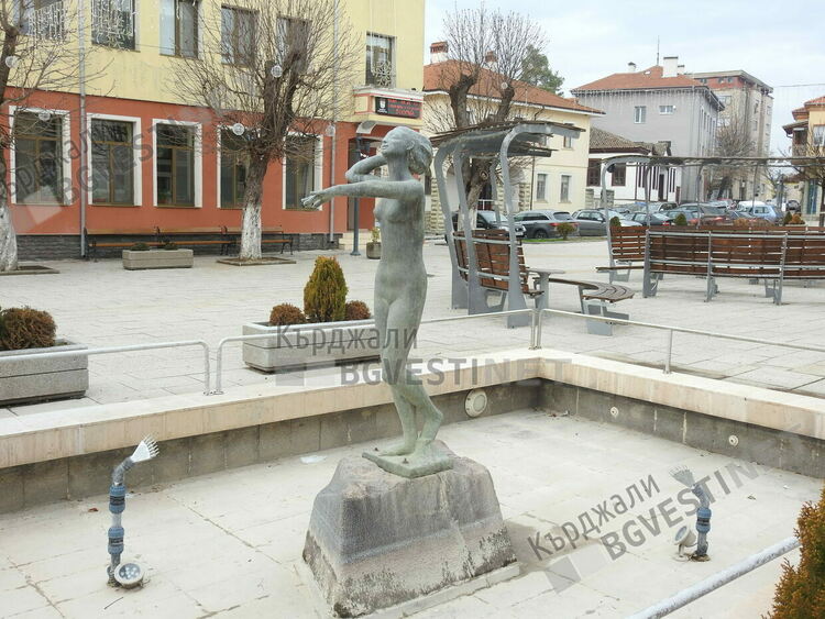 Народно веселие за Трифон Зарезан стягат в Крумовград