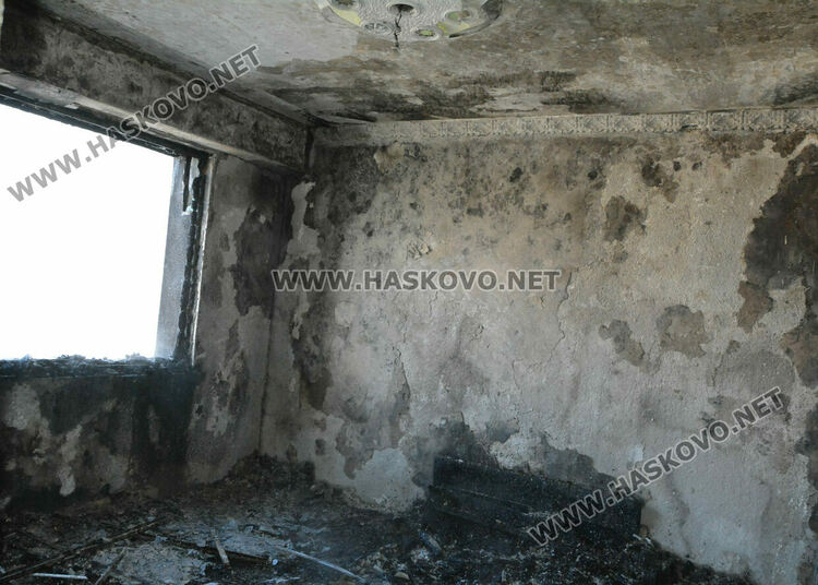 Апартамент изгоря в Хасково, изясняват причината за пожара