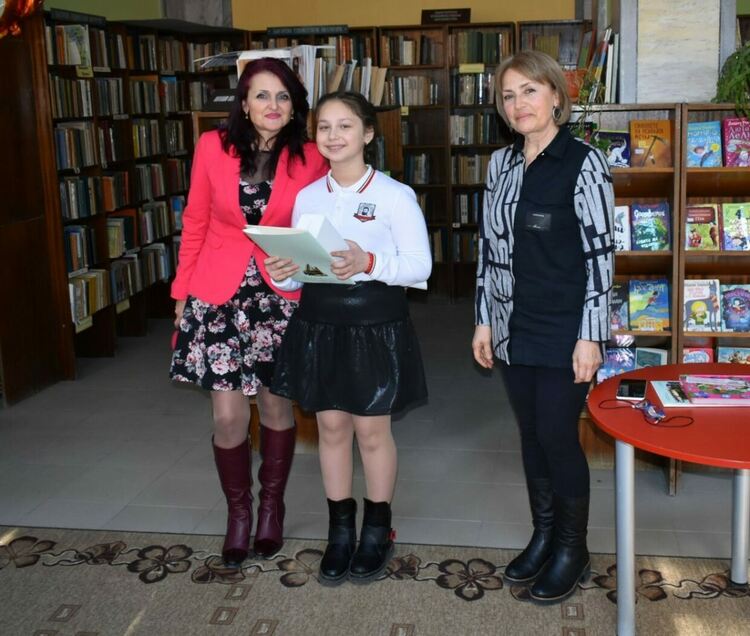 11-годишно момиче е "Читател на годината" в Асеновград 