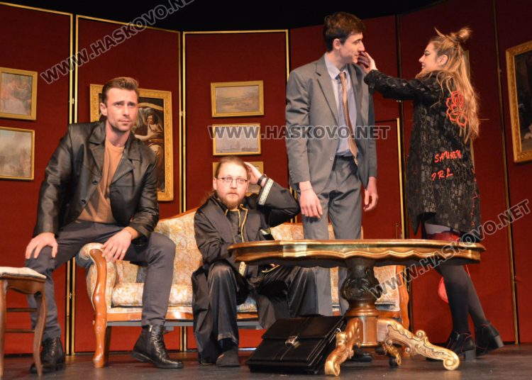 Евгени Будинов поставя първото премиерно заглавие  в Хасковския театър за 2023 г. "Вечеря за глупаци" 
