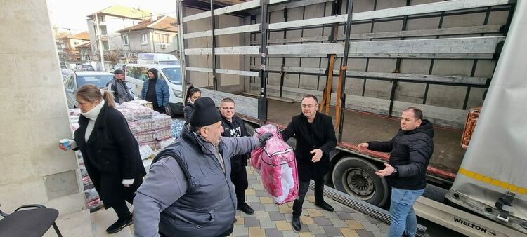 Вълна от съпричастност в цялата област за пострадалите от земетресенията в Сирия и Турция