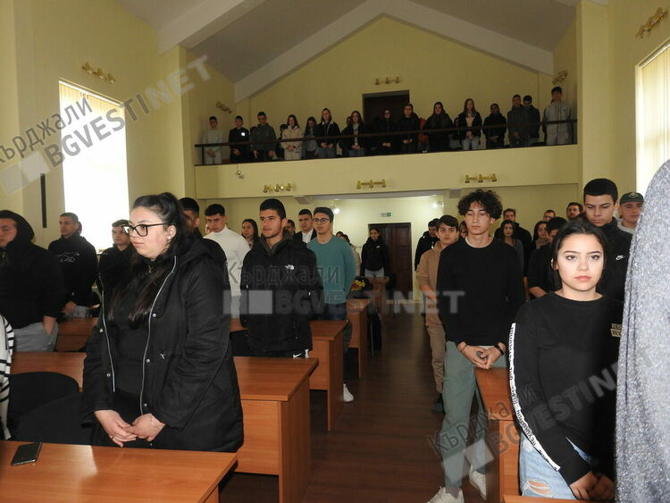 Сикрет Сървиз разбулва тайните си в Кърджали: България бе отличник по производството на фалшиви долари, но разбихме печатниците!