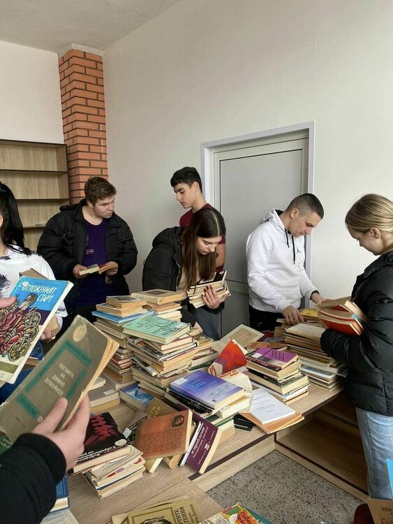 Училищната библиотека на "Златаров" има ново помещение