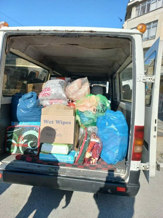 Асеновградчани събраха множество вещи от първа необходимост за Турция и Сирия само за ден (снимки)