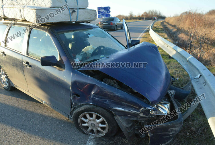 Мъж пострада при катастрофа край Хасково