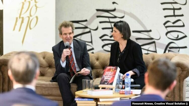 Марк Крамер за имперската инвазия в Украйна, съветската доминация и България