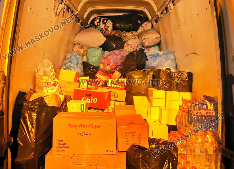 Първата хуманитарна пратка от гражданското обединение в Хасково е вече в Турция