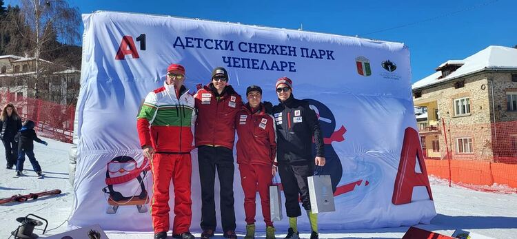Истински зимен празник в Чепеларе, Радо Янков нахъсваше състезателите на старта