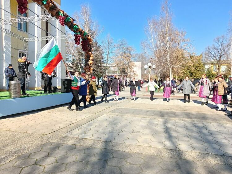Празник на виното събра  първомайци за 19-ти път