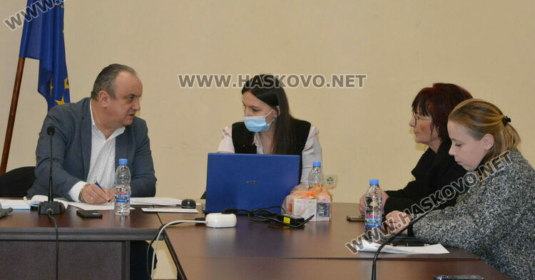 Началото на РИК-Хасково с минута мълчание в памет на жертвите на земетресенията