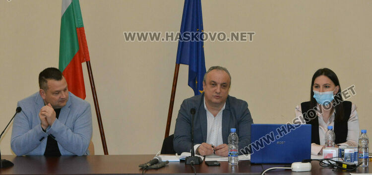 Началото на РИК-Хасково с минута мълчание в памет на жертвите на земетресенията